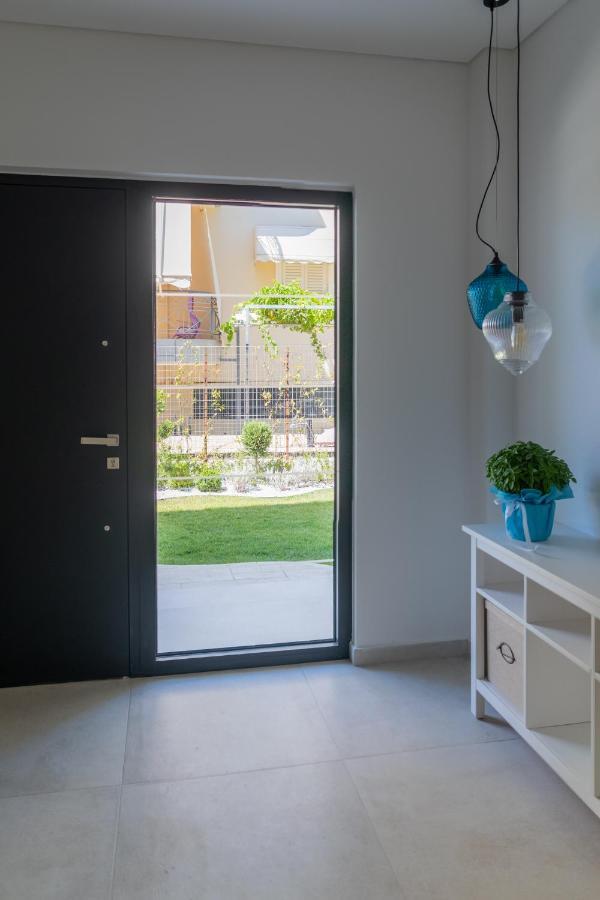 Appartement Two Olive Trees à Psathópirgos Extérieur photo